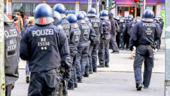 Polizei, Berlin, Einsatz, Straße, Demonstration, Hundertschaft