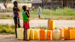 Kinder, Armut, Hunger, Wasser, Afrika, Brunnen, Wasserhahn