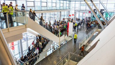 Buchmesse, Frankfurt, Menschen, Treppe, Rolltreppe, Bücher, Literatur