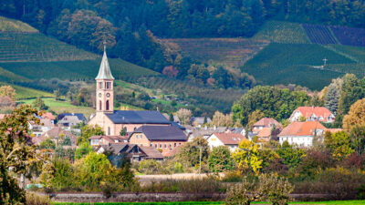 Kirche, Dorf, Gemeinde, Häuser, Bäume, Religion