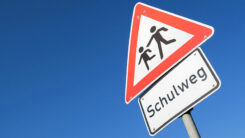 Schule, Schulweg, Schild, Verkehrsschild, Kinder, Bildung