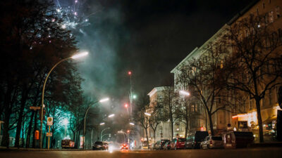 Silvester, Nacht, Straße, Berlin, Feuerwerk, Stadt, Gebäude