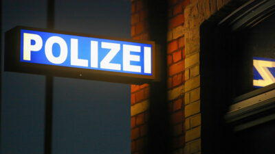 Polizei, Polizeiwache, Nacht, Gebäude, Sicherheit, Schild, Wand