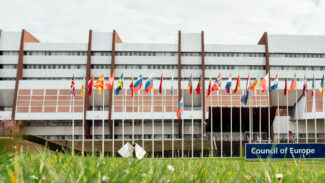 Deutschland bei Grundrechten und Rassismus unter Druck