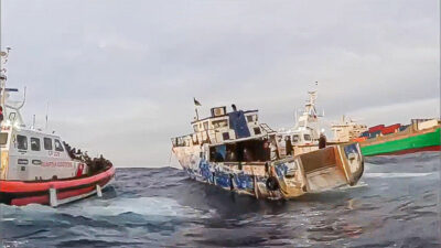 Geflüchtete, Italien, Küstenwache, Boote, Meer, Mittelmeer