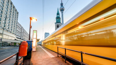 Straßenbahn, Berlin, Tramm, Öffentliche Verkehrsmittel, Haltestelle, Fernsehturm