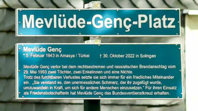 Mevlüde-Genç-Platz, Solingen, Rassismus, Brandanschlag, Schild, Mevlüde Genc, Rechtsextremismus