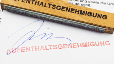 Aufenthaltsgenehmigung, Stempel, Unterschrift, Amt, Behörde, Erlaubnis