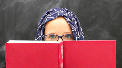 Lehrerin, Kopftuch, Bildung, Kopftuchverbot, Muslima, Muslim, Islam, Frau
