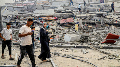Gaza, Israel, Krieg, Luftangriffe, Ruinen, Schutt, Straße, Stadt, Menschen