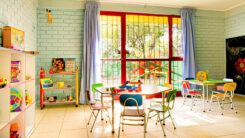 Kindergarten, Kita, Tische, Stühle, Kind, Fenster, Garten, Spielzeug