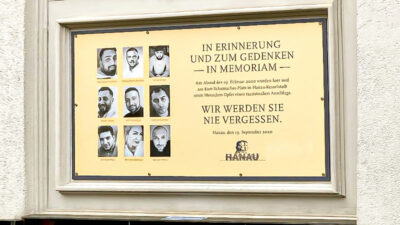 Gedenktafel, Hanau, Opfer, Rassismus, Rechtsextremismus, Rechtsterrorismus