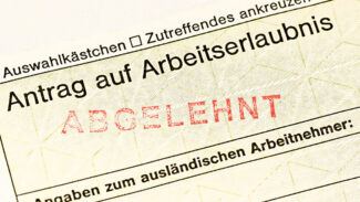 Verdacht auf strukturelle Diskriminierung in Ausländerbehörden Verdacht auf strukturelle Diskriminierung in Ausländerbehörden