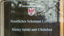 Schulamt, Bildung, Schule, Cottbus, Brandenburg, Fenster, Fensterscheibe