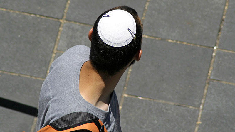 J7-Report - Jüdische Gemeinden melden weltweit mehr antisemitische Vorfälle