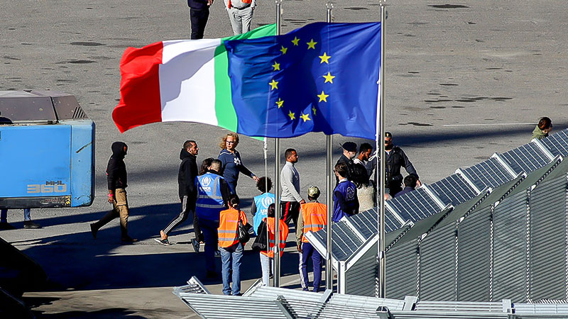 Rom will Abschiebelager in Albanien bis Sommer voll nutzen Rom will Abschiebelager in Albanien bis Sommer voll nutzen