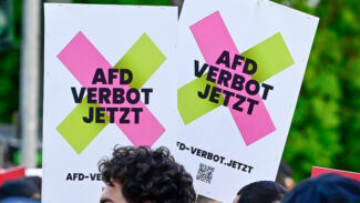Mehr als 1.000 Juristen für AfD-Verbotsverfahren Mehr als 1.000 Juristen für AfD-Verbotsverfahren