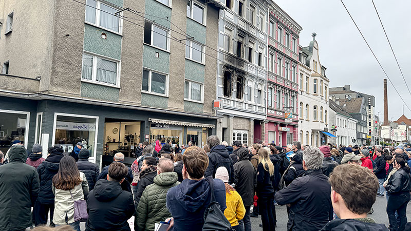 Jahrestag: Solinger Brandanschlag - Kritik immer lauter: Ermittler haben Rassismus zu früh ausgeschlossen