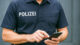 Rassistische Chatgruppe: Handys von Polizisten beschlagnahmt
