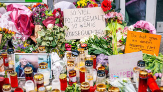 Warum schoss der Polizist Lorenz A. in den Rücken? Warum schoss der Polizist Lorenz A. in den Rücken?