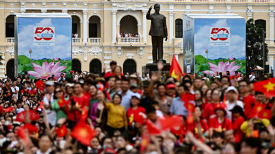 Vietnam, Krieg, Feier, Menschen, Fahnen, Vietnamkrieg, 50 Jahre