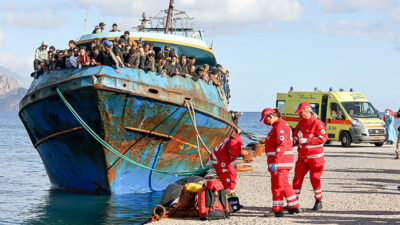 Flüchtling, Boot, Schiff, Griechenland, Kreta, Migration, Meer, Küste