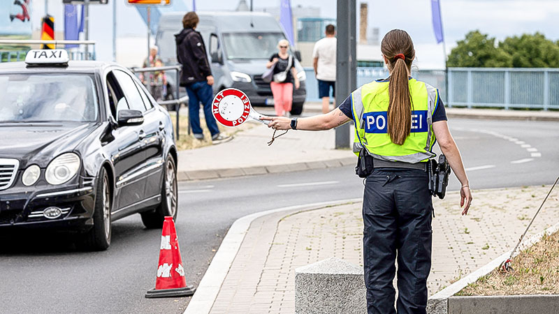 Beauftragter beklagt rassistische Racial Profiling bei Polizeikontrollen Beauftragter beklagt rassistische Racial Profiling bei Polizeikontrollen