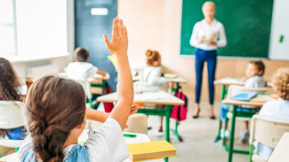 Bildungsforscher: Lehrkräfte sollen konsequent eingreifen Bildungsforscher: Lehrkräfte sollen konsequent eingreifen