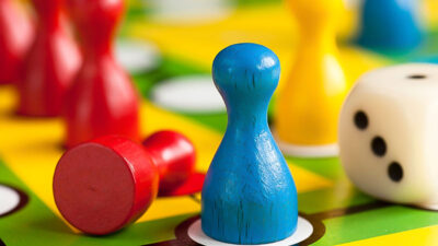 Gesellschaftsspiele, Püppchen, Würfel, Spielen, Gesellschaft, Rot, Blau, Gelb