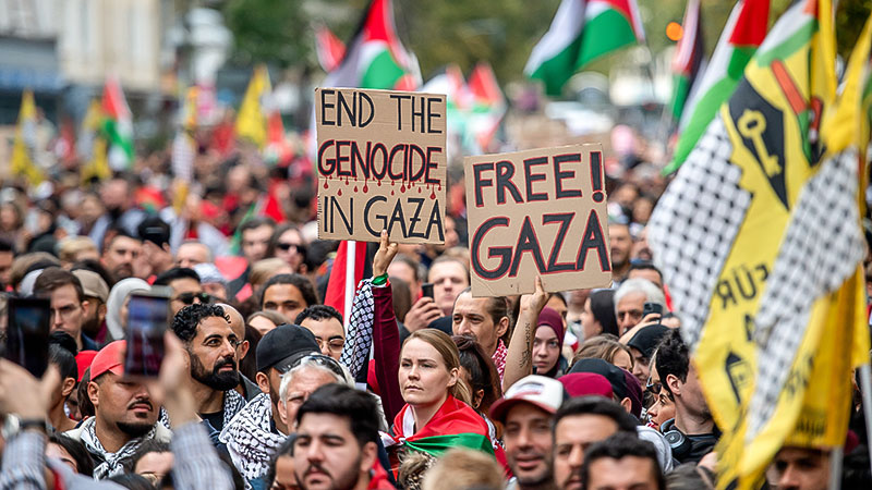 Zehntausende demonstrieren gegen Gaza-Krieg