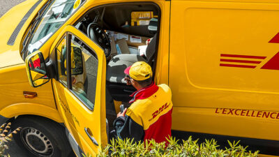 DHL, Paket, Post, Lieferung, Paketbote, Arbeit, Transporter