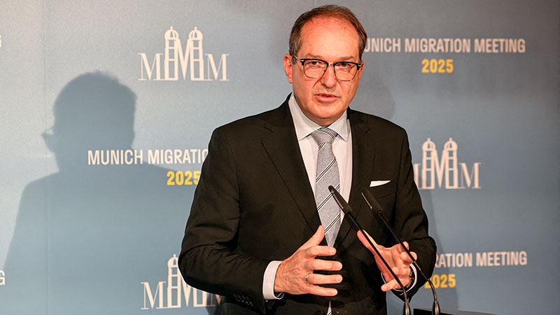 Deutschland soll für EU-Länder Afghanen abschieben Deutschland soll für EU-Länder Afghanen abschieben