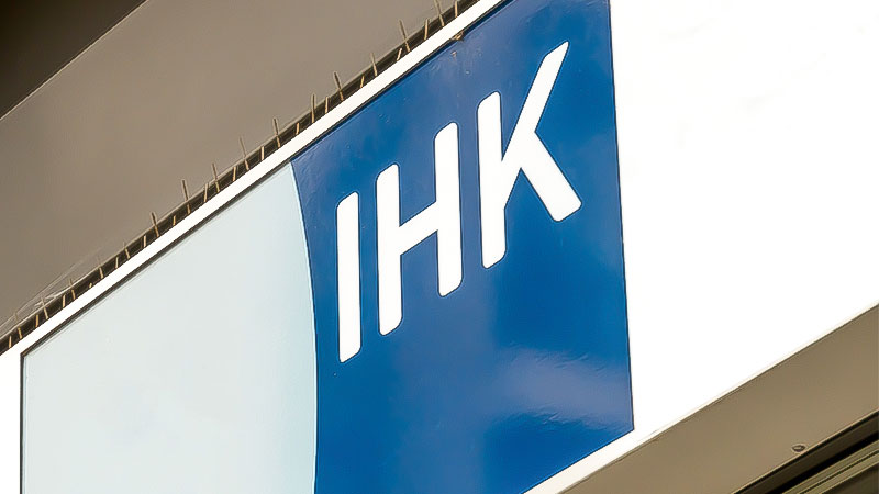 Wirtschaftsverbände ringen um Umgang mit der AfD Wirtschaftsverbände ringen um Umgang mit der AfD