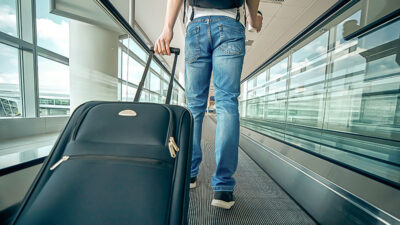 Flughafen, Koffer, Reise, Ausreise, Auswanderung, Fliegen, Mann