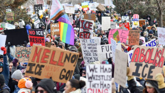 Trumps Flüchtlingspolitik eskaliert: ICE schießt auf Menschen