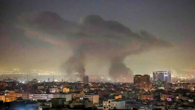 Iran, Krieg, Rauch, Gewalt, Nacht, Stadt, Skyline