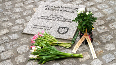 Mehmet Kubaşık, Rechtsextremismus, Rechtsterrorismus, Dortmund, NSU, Mord, Gedenkstein, Blumen