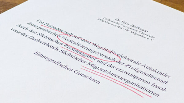 Gutachten, Sachsen, Rechnungshof, Papier, Dokument, Migrantenorganisationen