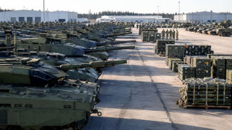 Kriege treiben Rüstungsausgaben auf neuen Höchststand