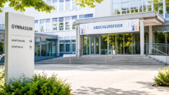 Schule, Gymnasium, Bildung, Abschlussfeier, Schulhof