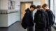 Eltern sollen rechte Codes ernst nehmen Jugendliche, Jungs, Schule, Bildung, Rechtsextremismus, Handy, Soziale Netzwerke, Gewalt