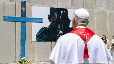Papst Leo XIV., Kreuz, Asyl, Flüchtlinge, Religion, Flüchtlingspolitik, Gran Canaria