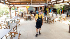 Gastwirt, Kostas Tanainis, Griechenland, Chios, Wirt, Flüchtlingshilfe, Restaurant