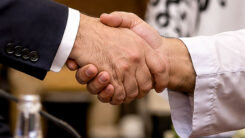 Handshake, Händeschütteln, Diplomatie, Europäer, Taliban, Araber, Hände