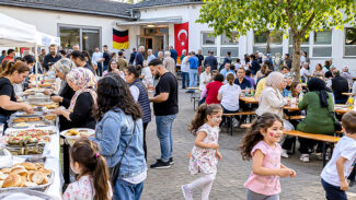 „Ausländische“ Zivilgesellschaft unter Generalverdacht